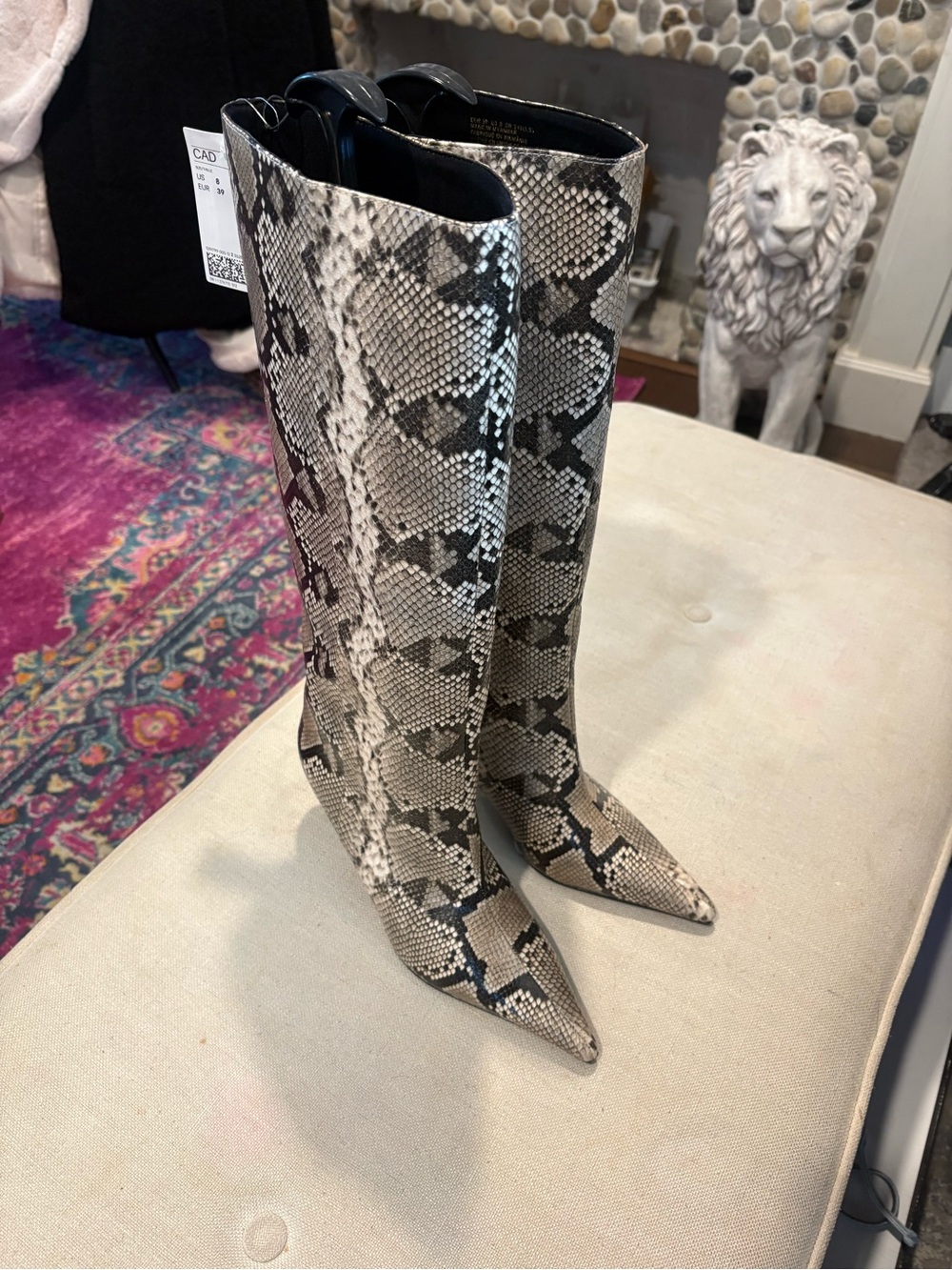 Snake-Print Pointed Toe Knee-High Boots - Black & Cream
